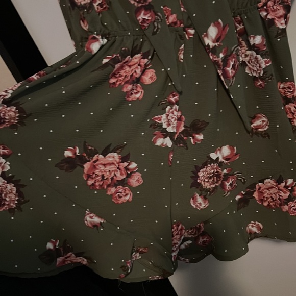 Romper - Picture 3 of 3